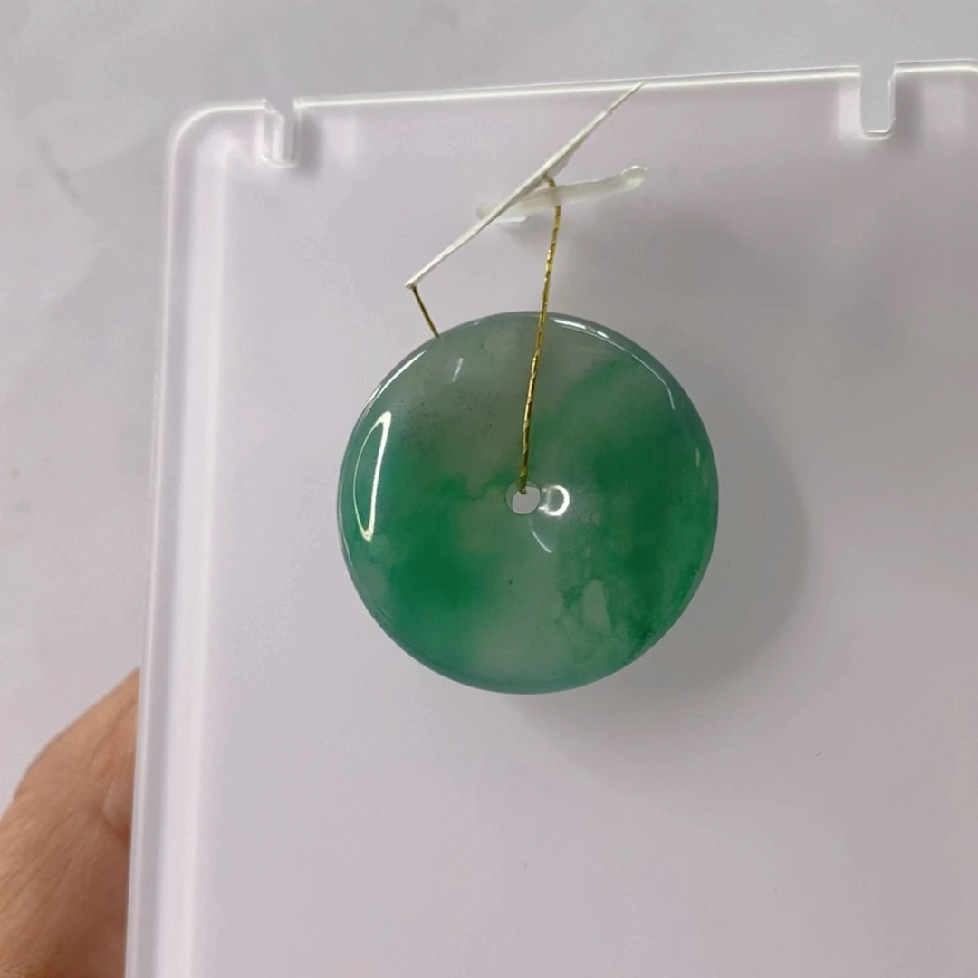 石英质玉未镶嵌颈饰