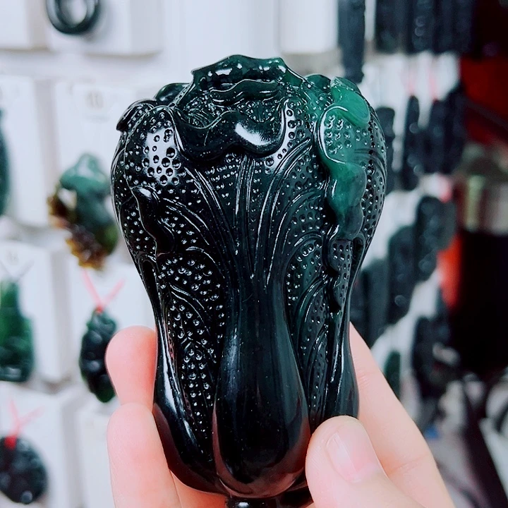 百***放未镶嵌蛇纹石玉颈饰