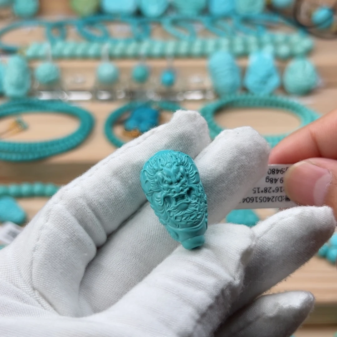 绿松石未镶嵌珠宝奇石