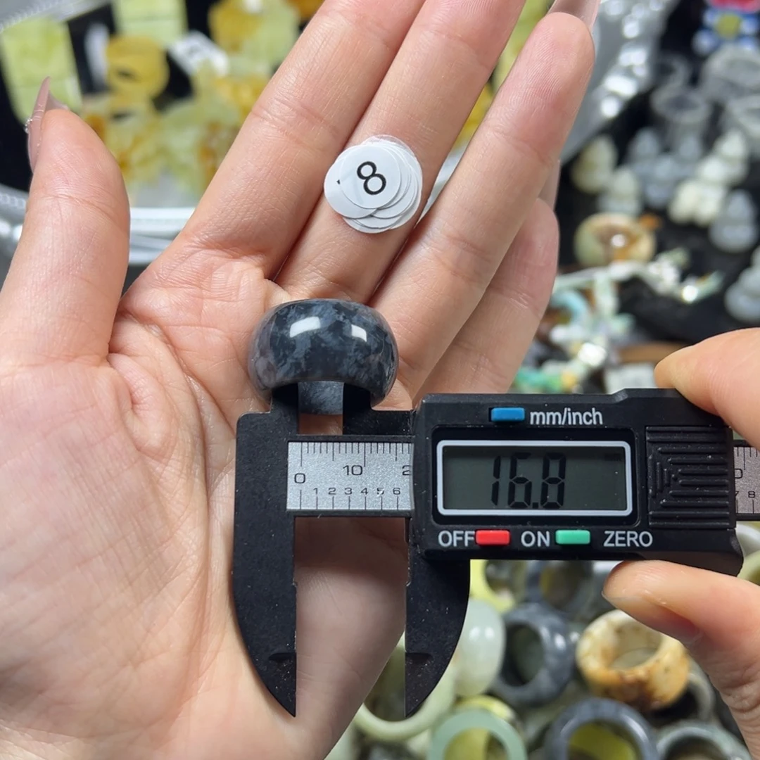 蛇纹石玉未镶嵌戒指