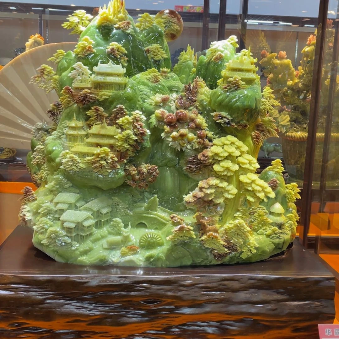 蛇纹石玉未镶嵌摆件