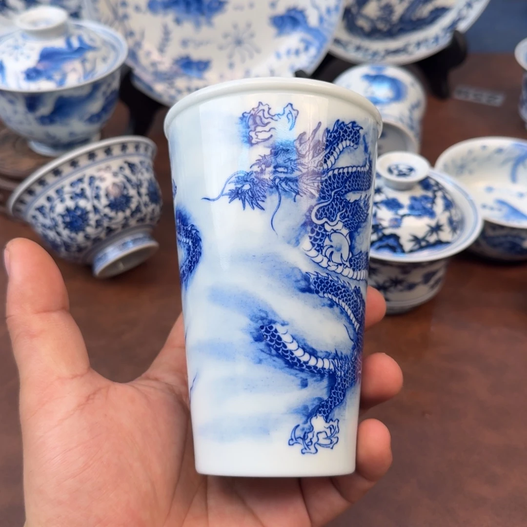 陶摆件微瑕龙纹手绘