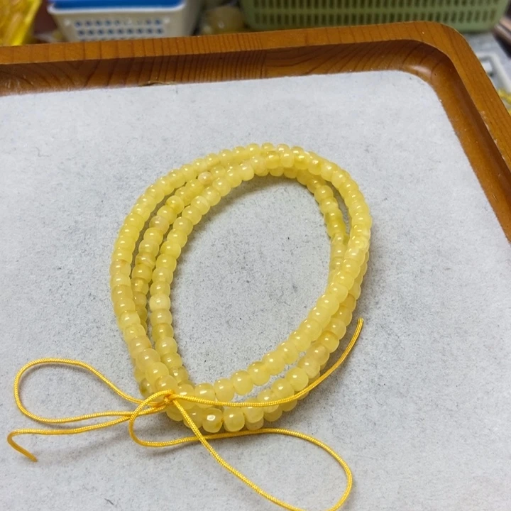 蜜蜡未镶嵌裸石串