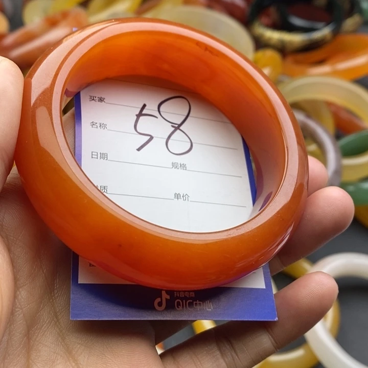 未镶嵌手镯石英质玉