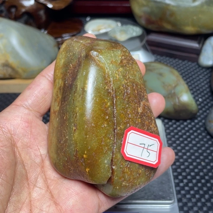 颈饰未镶嵌和田玉75