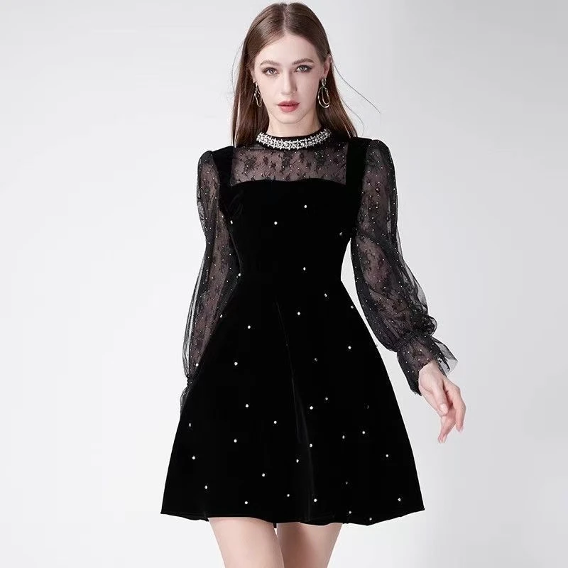 法式重工丝绒连衣裙秋季高级感气质大码小黑裙胖MM遮肚子藏肉裙子