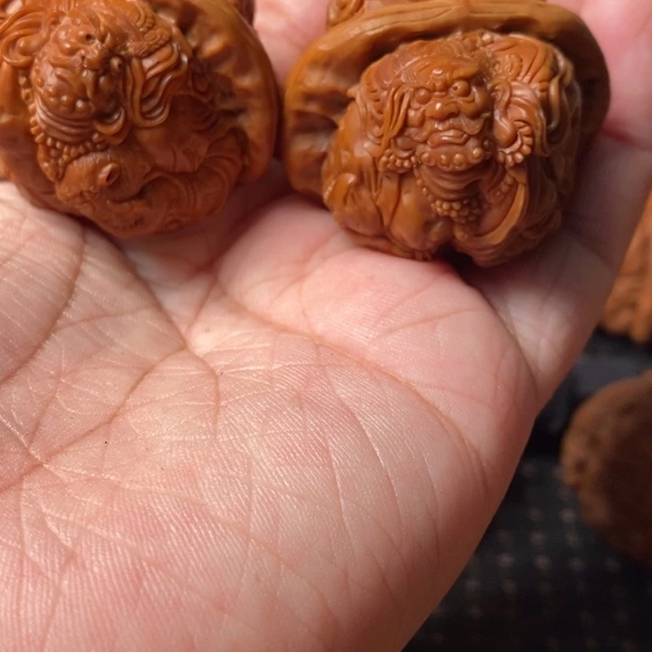 随***～文玩核桃把件黄财神