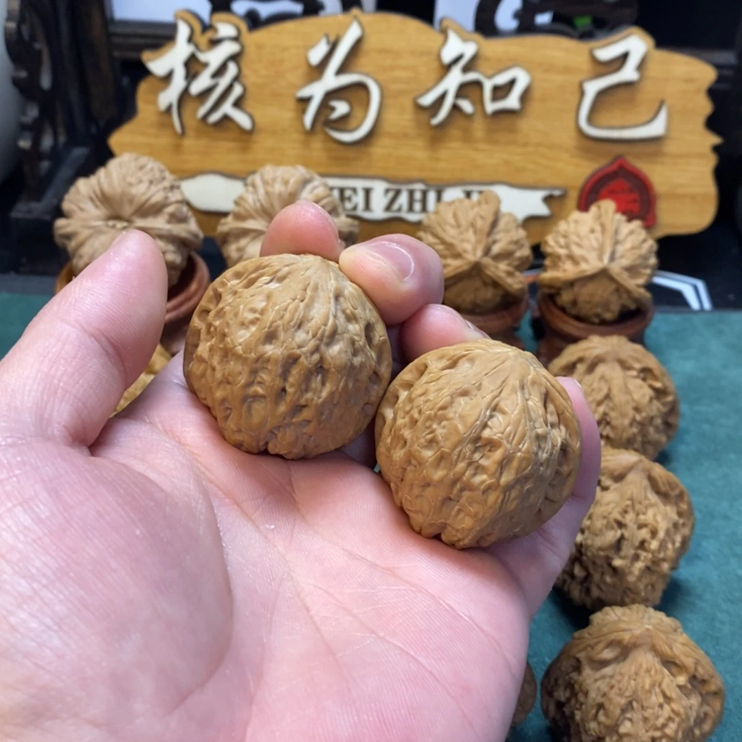 文玩核桃把件铁锤268