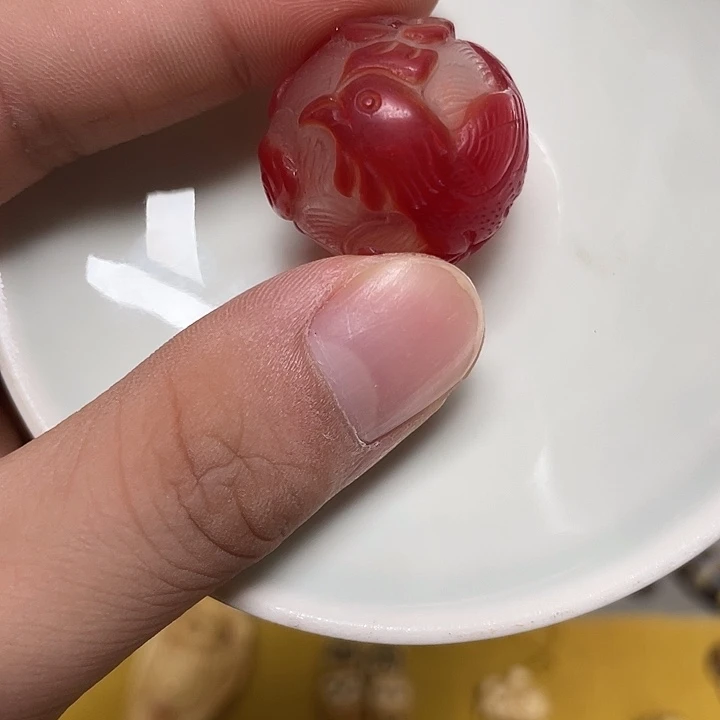 瓷片精致雕刻工艺品