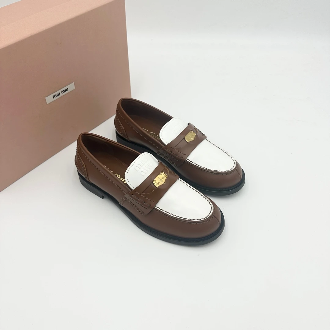 99新 MIU MIU/缪缪 36码/白棕配色金币乐福鞋/仅试穿/pp0538
