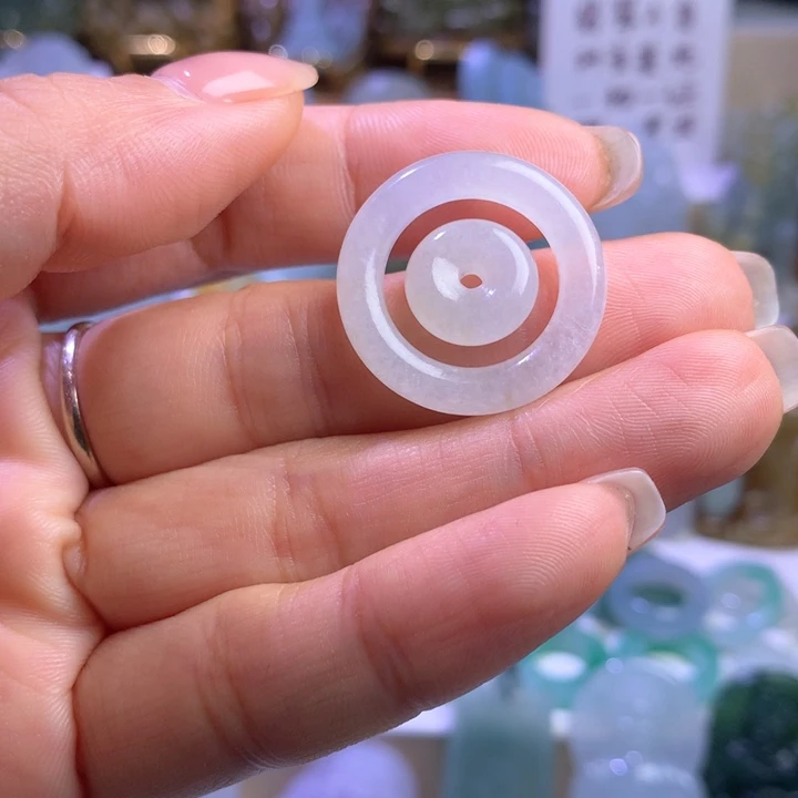 颈饰未镶嵌翡翠子母扣