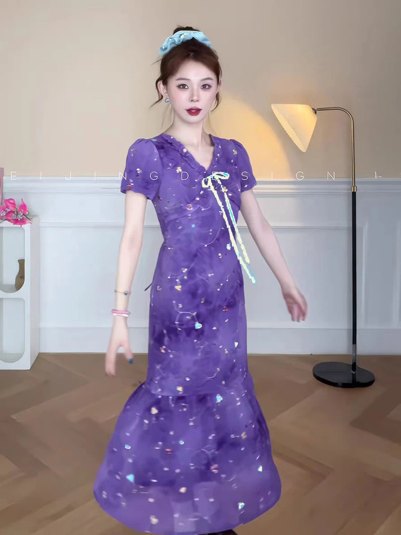 紫色V领泡泡袖掐腰连衣裙女2025新款夏季洋气减龄海边度假长裙576