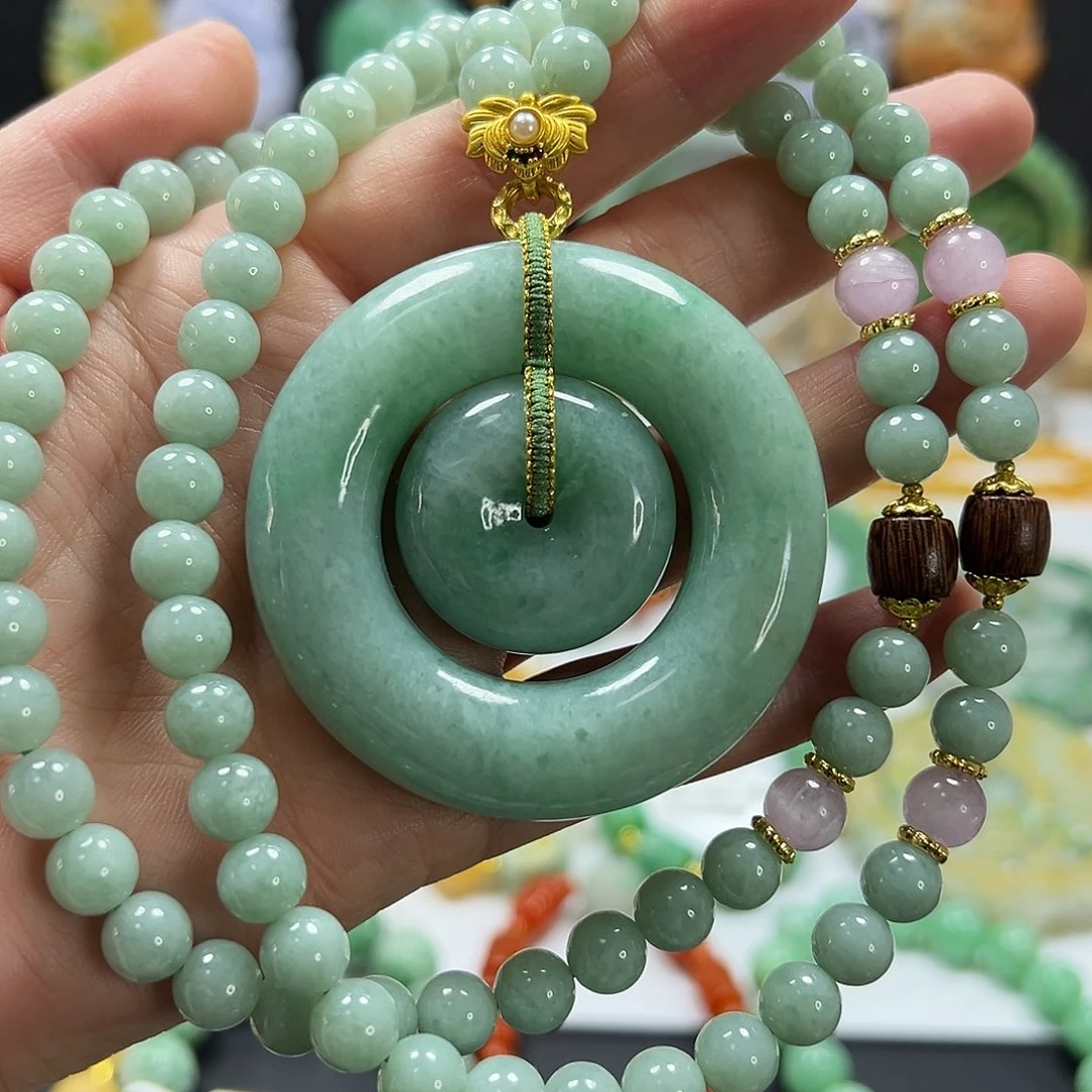 翡翠未镶嵌颈饰吊坠