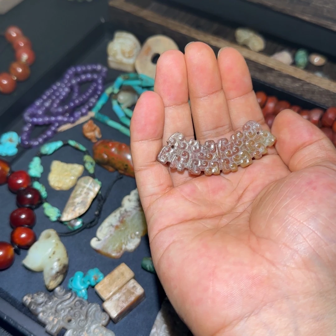 和田玉（糖玉）未镶嵌挂件秦****人