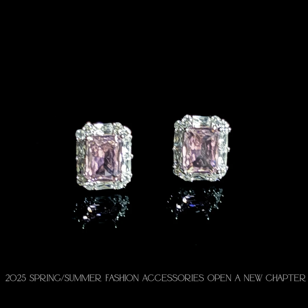 铜合金耳饰 镀k金 2025款C7179【粉樱方糖】铂堡俪 BOBAOLI 耳钉