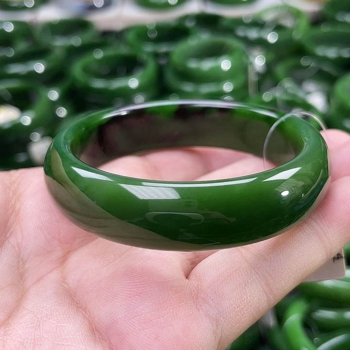 未镶嵌手镯和田玉（碧玉）