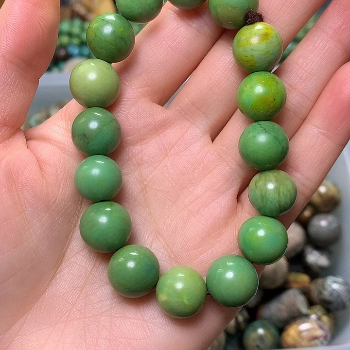 非金属卡12+高瓷绿圆珠手串