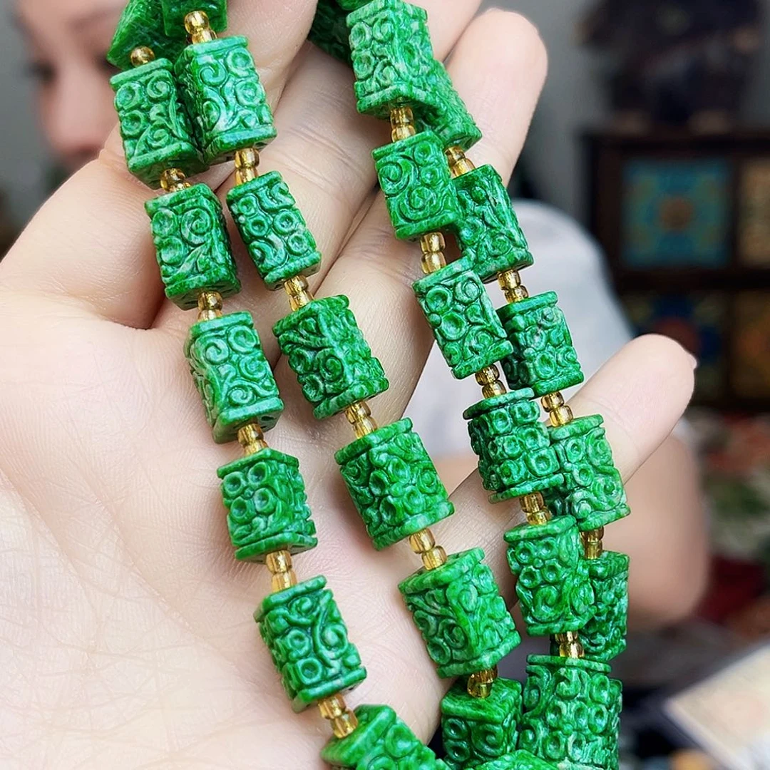 翡翠未镶嵌颈饰多样性