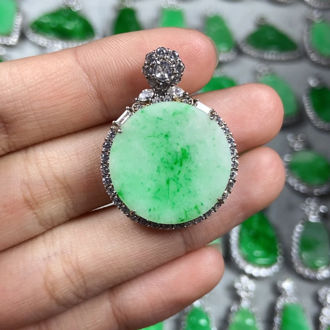 颈饰未镶嵌翡翠圆