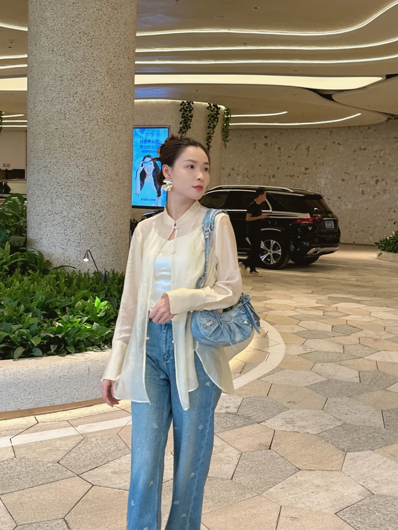 [深圳五老板] （珍珠扣）国风精致若隐若现纯色百搭打底衬衫