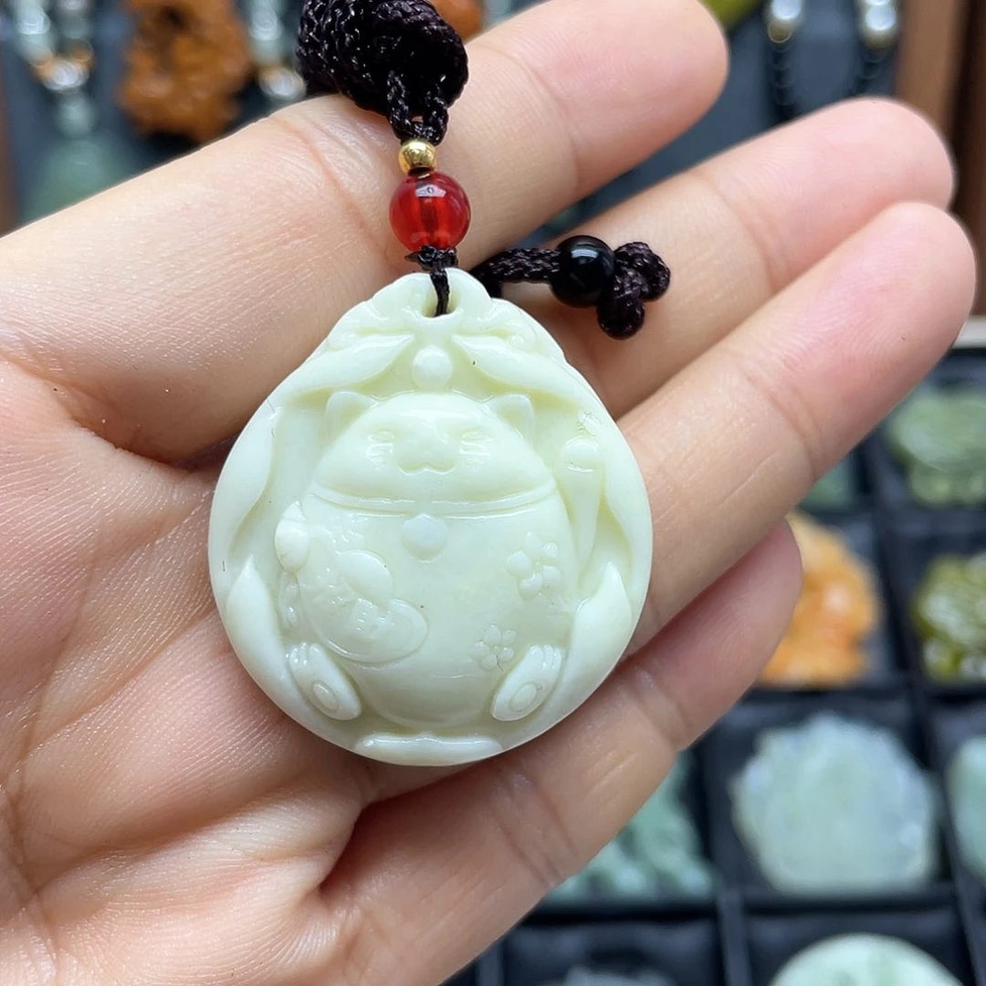 蛇纹石玉未镶嵌颈饰