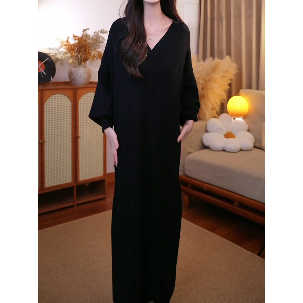 韩版高级时尚纯色v领蝙蝠袖针织连衣裙2025新气质减龄宽松显瘦