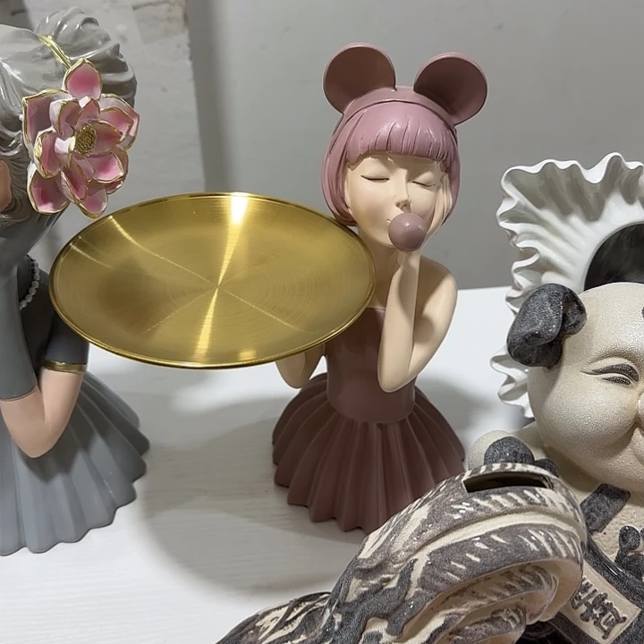 树脂粉色吹泡泡女孩托盘
