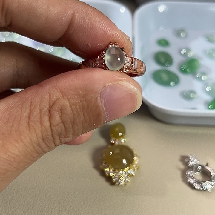 翡翠裸石缅料A货翡翠