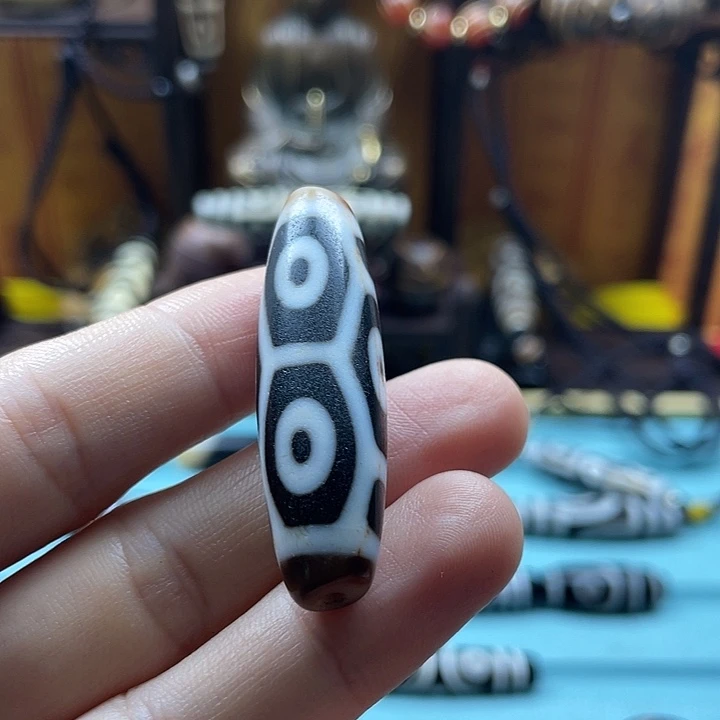 圣***明玛瑙/玉髓颈饰未镶嵌6眼