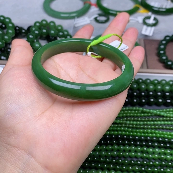 未镶嵌手镯和田玉（碧玉）追*