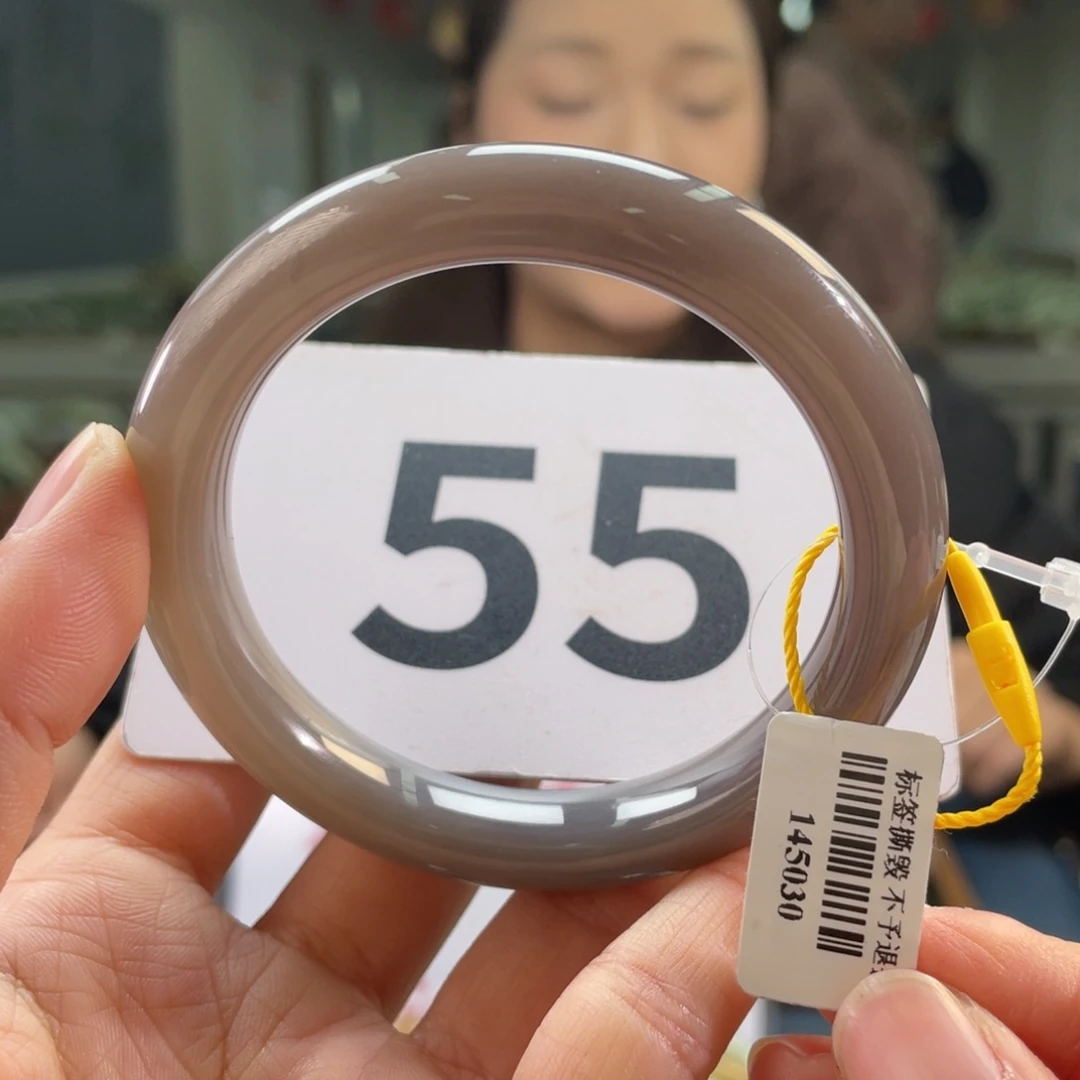 未镶嵌手镯和田玉微瑕