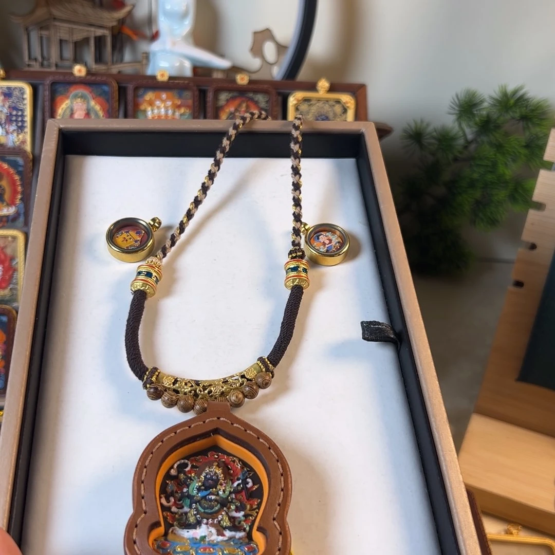 吊坠小****马大日➕黄老爷侧挂