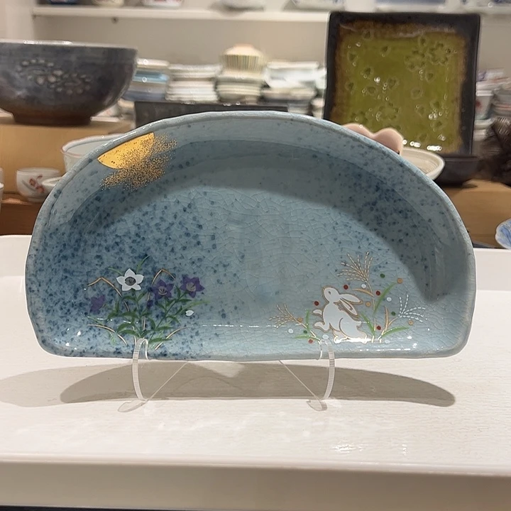 花***心瓷月野兔手绘半月盘手绘超可爱