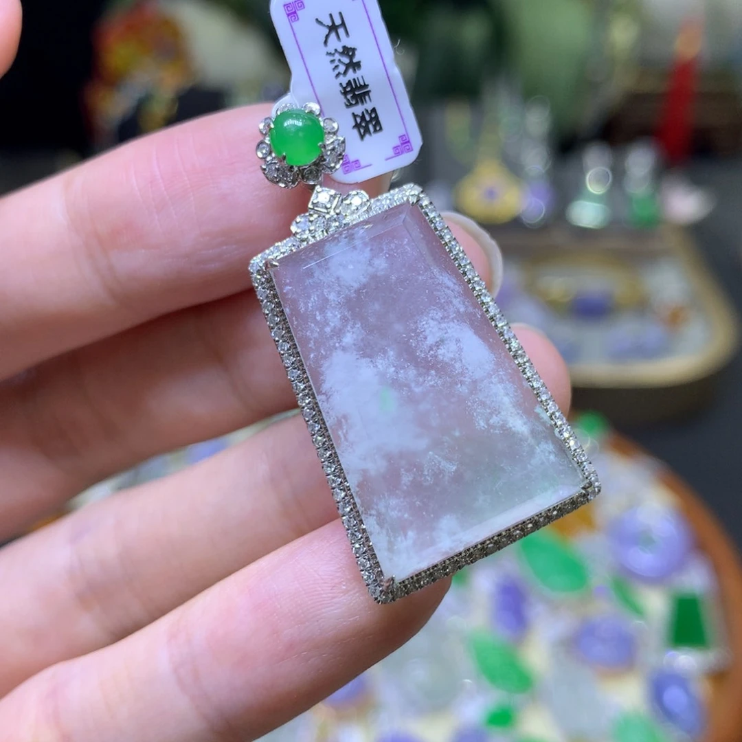 翡翠18K金镶嵌颈饰翡翠吊坠项链
