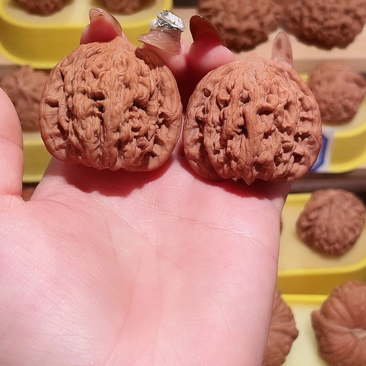 把件文玩核桃麦虎