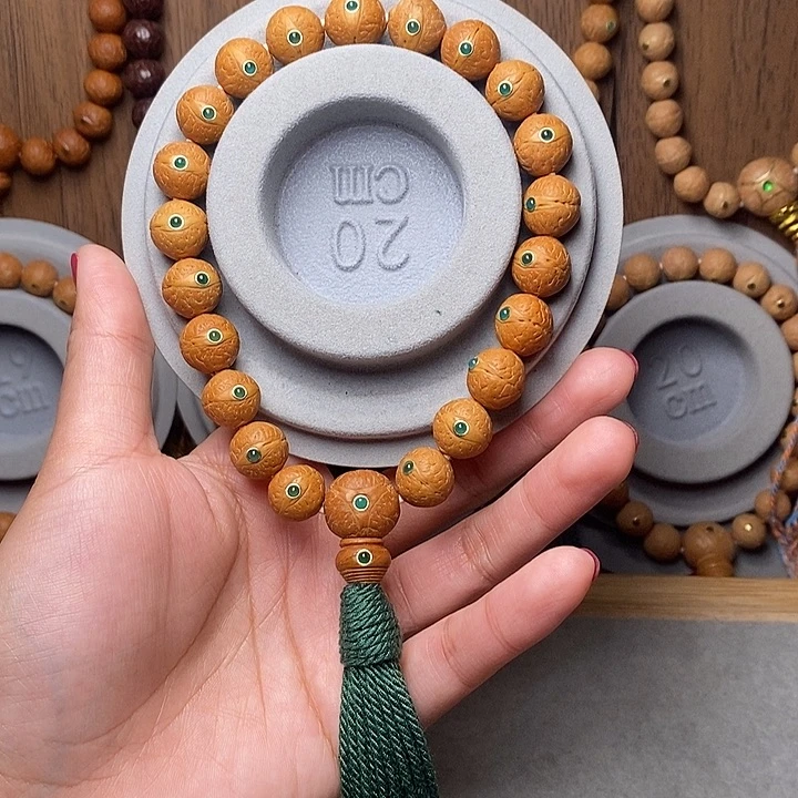 手串凤眼菩提12mm➕绿宝石镶嵌