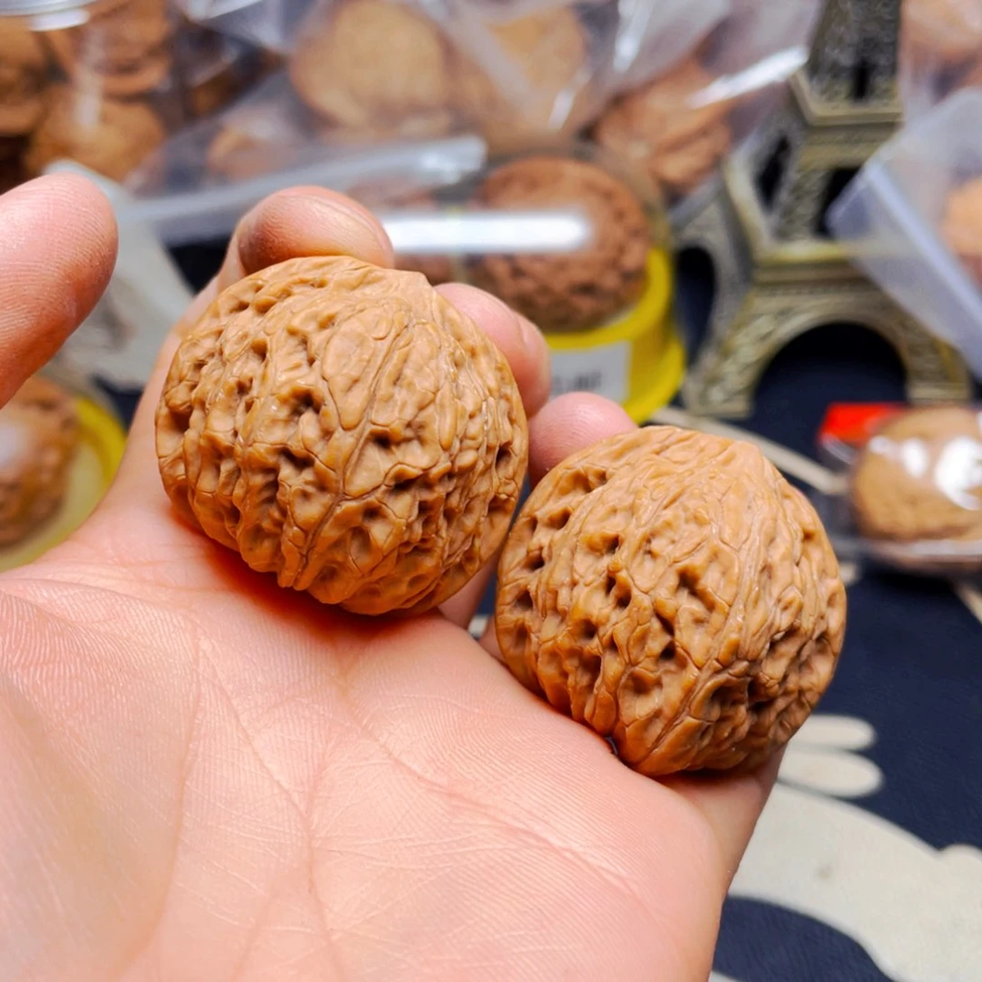 文玩核桃吊坠磨盘狮子头