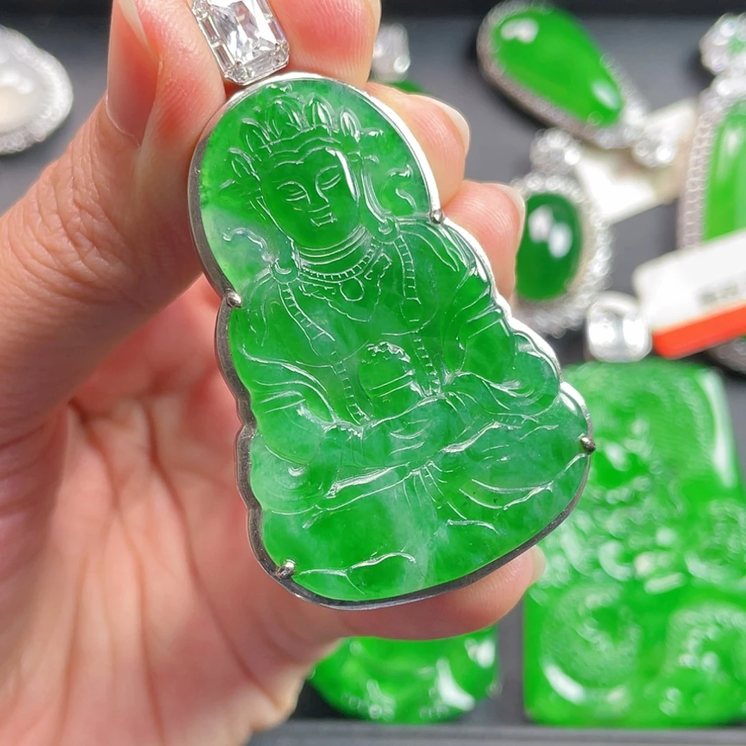 吊坠(不含链)未镶嵌翡翠