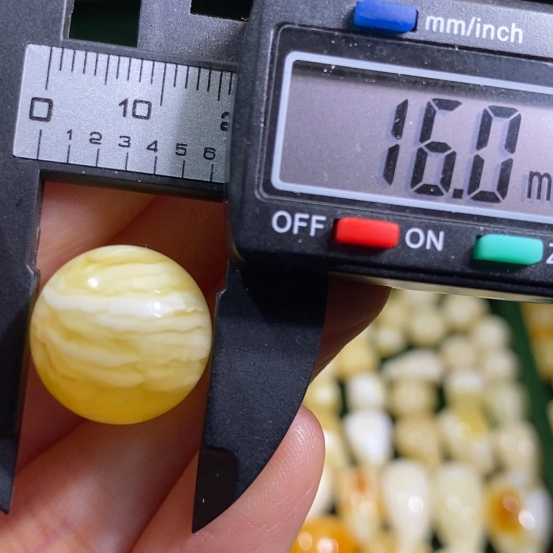 蜜蜡未镶嵌裸石配饰