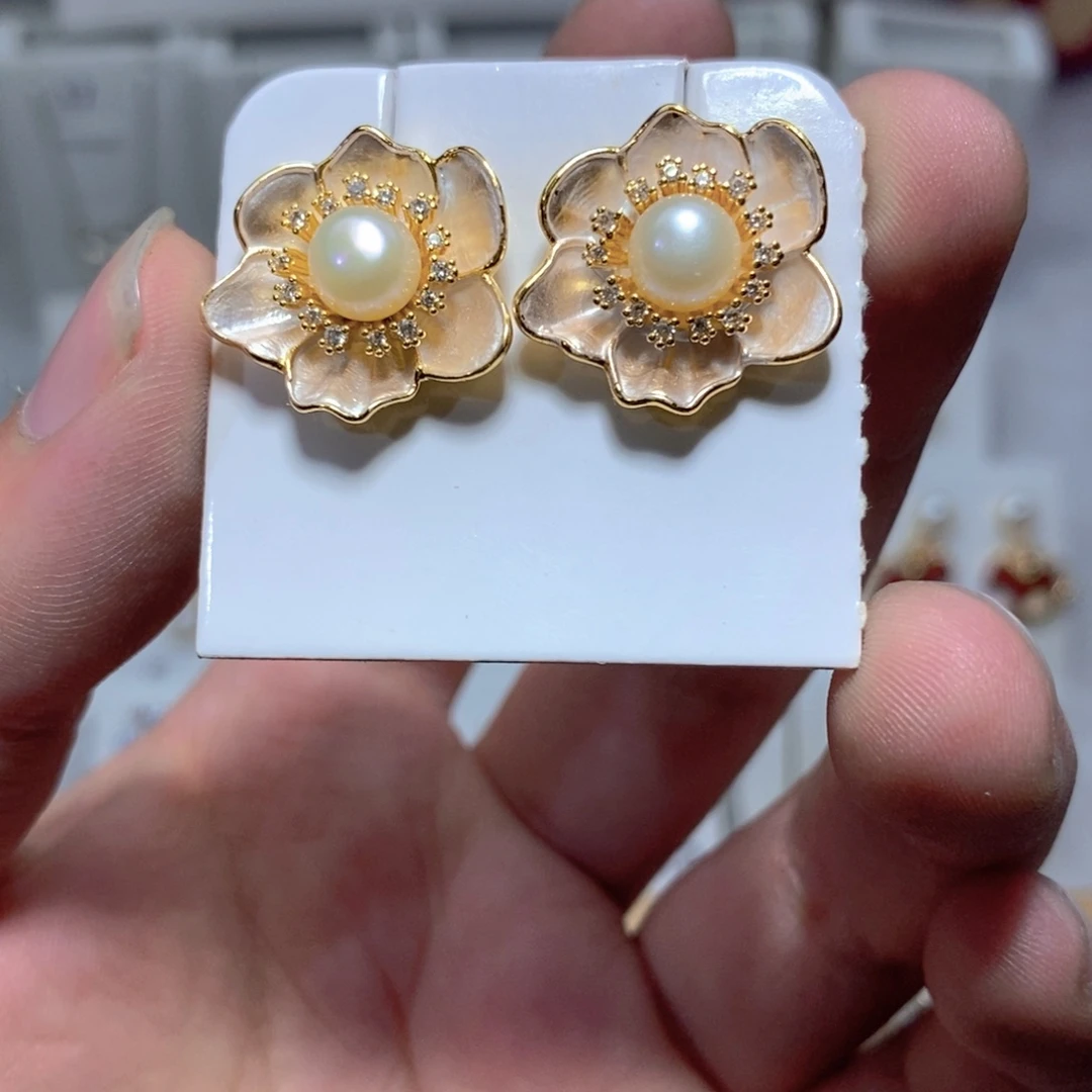 银S925镶嵌耳饰淡水珍珠