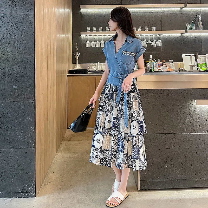实拍法式名媛轻奢复古休闲减龄宽松遮肚民族风印花牛仔连衣裙潮女