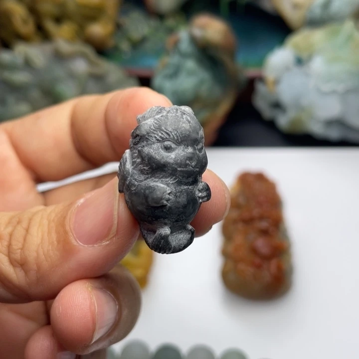 定制翡翠未镶嵌小龙鱼