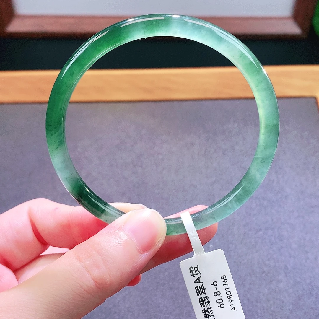 未镶嵌手镯翡翠天然翡翠