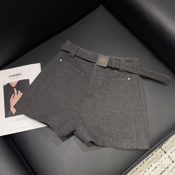 KW【幂式短款】南油秋冬新款灰色毛呢高腰显瘦阔腿A字短裤