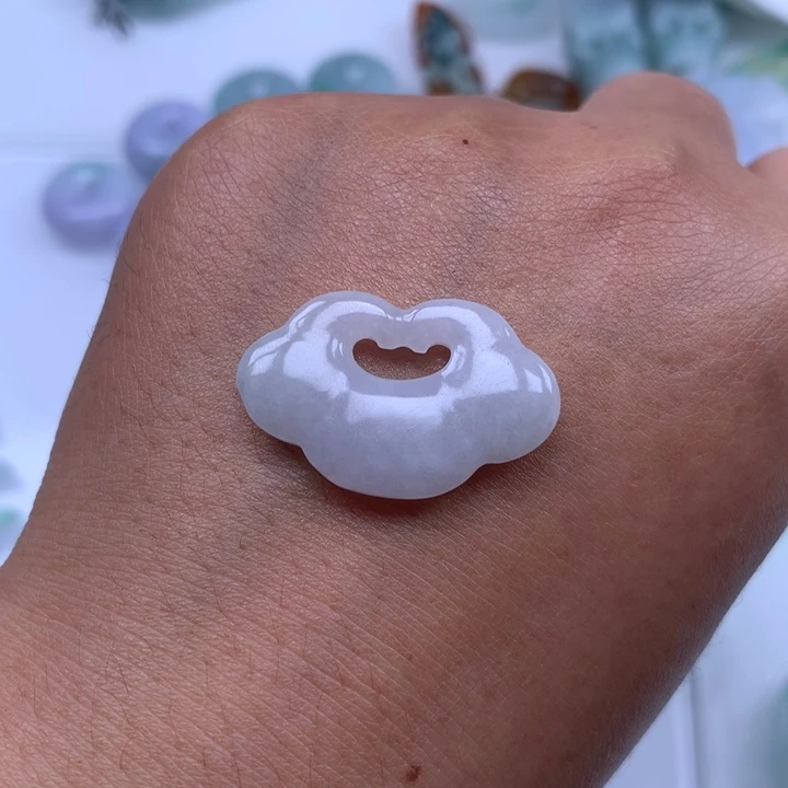翡翠未镶嵌颈饰天然翡翠A或