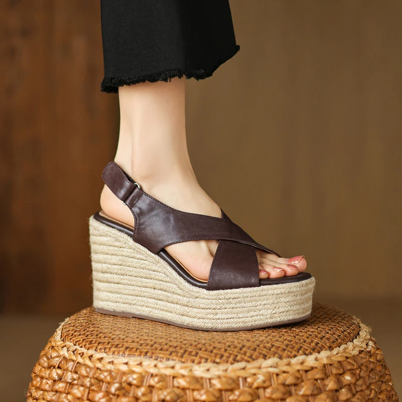 厚底凉鞋女高跟防水台米白色罗马鞋草编坡跟圆头真皮露趾松糕女鞋