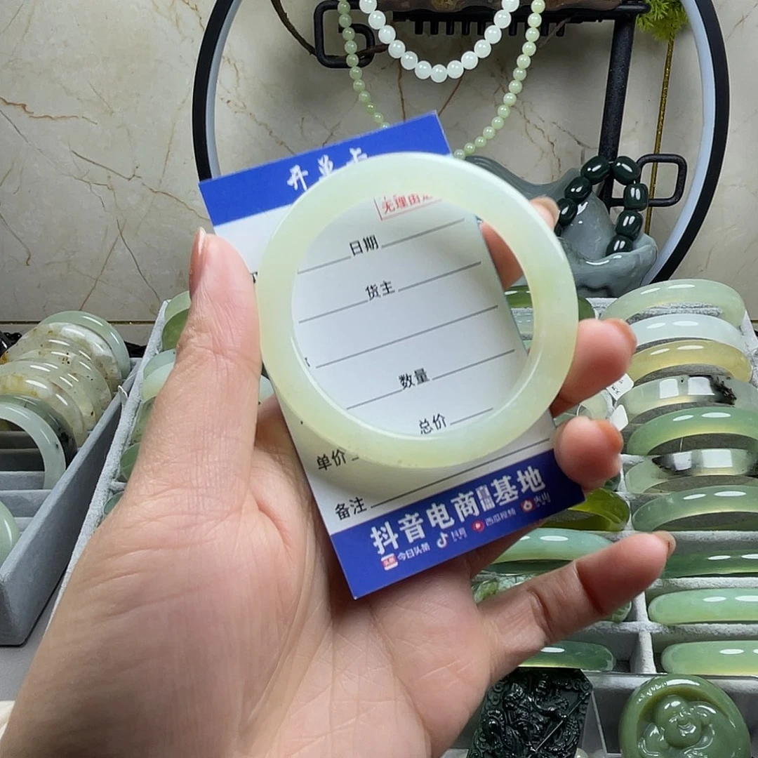 一***一蛇纹石玉未镶嵌手镯