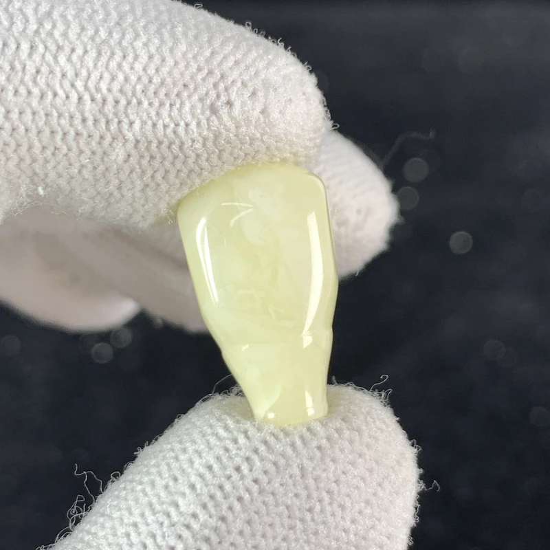 S1081原矿俄料尺寸11.3*19.3mm蜜蜡三通佛头单颗文玩配饰支持复检