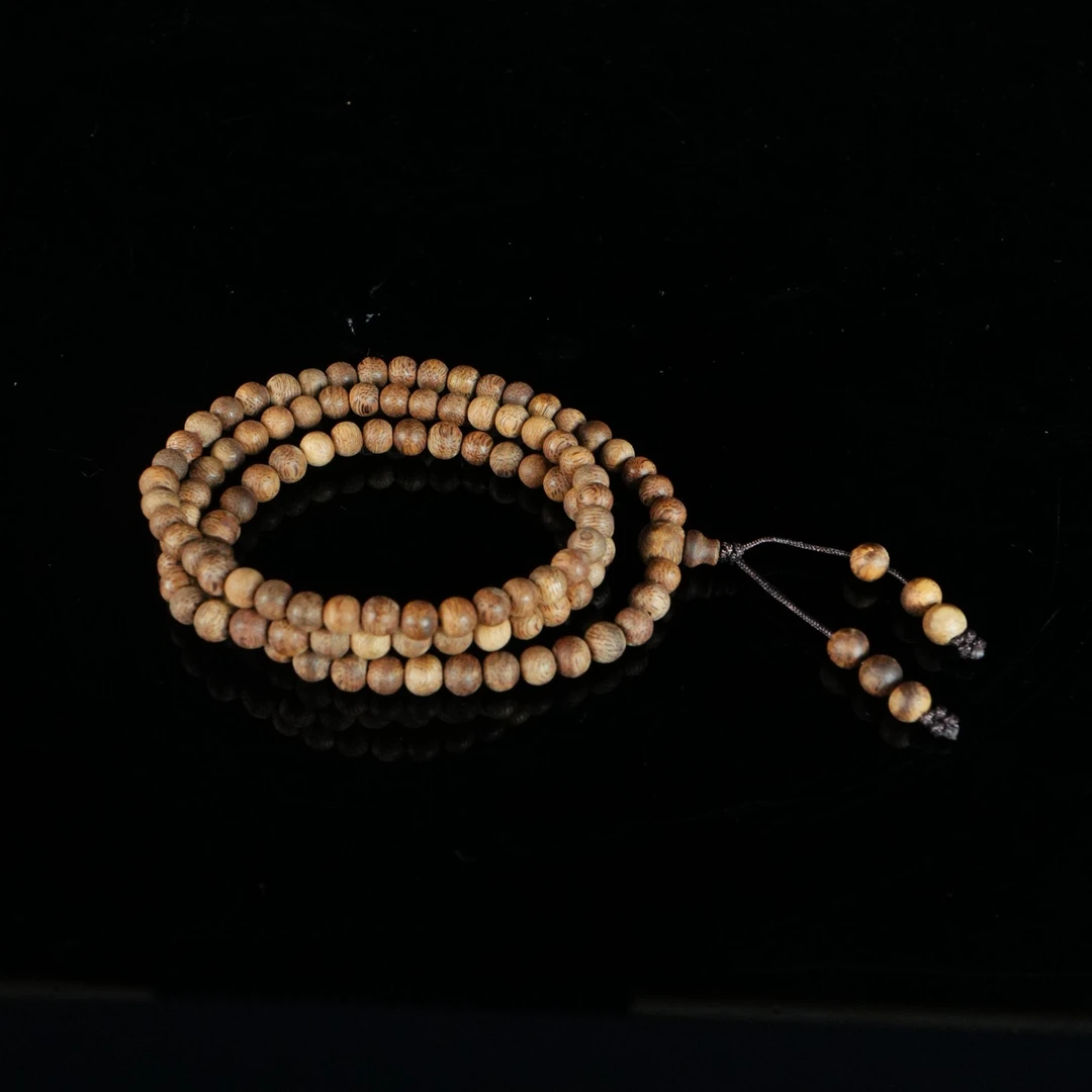 B5674 越南芽庄熟结黄奇楠8分沉念珠 0.5cm 5.52g