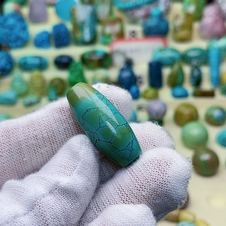 绿松石配饰未镶嵌，*园